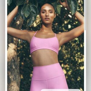Alo yoga candy heart pink  Seamless Bralette in Pink size medium never worn